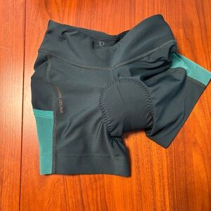 Pearl Izumi Women’s padded bike shorts